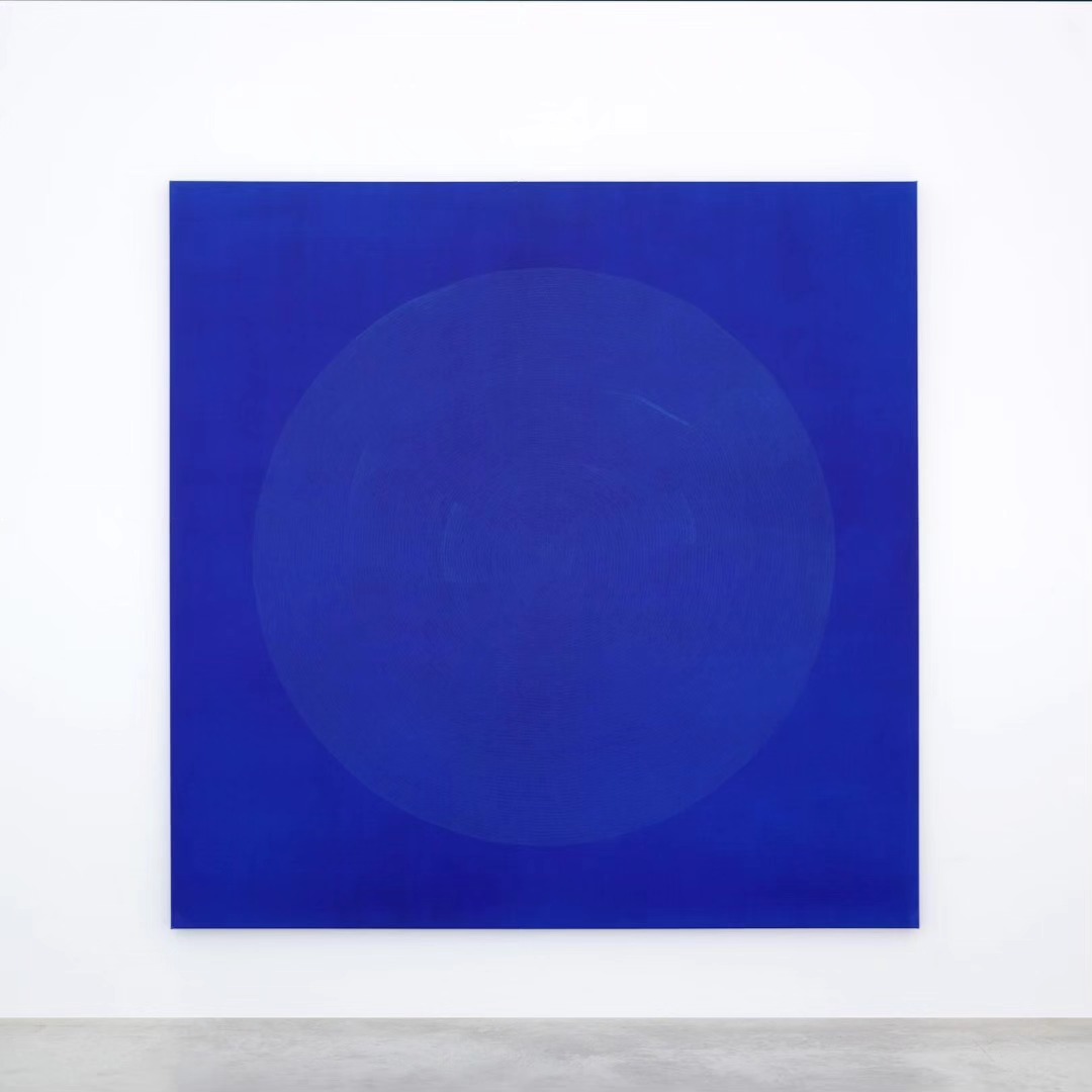 “The Blue Circle “ at Axel Vervoordt Gallery🇧🇪 — image 3. Image courtesy @axelvervoordt_co