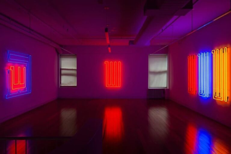 The paintings in Rasheed Araeen’s ‘In Lights’ act as two-dimensional images of the neon structures.