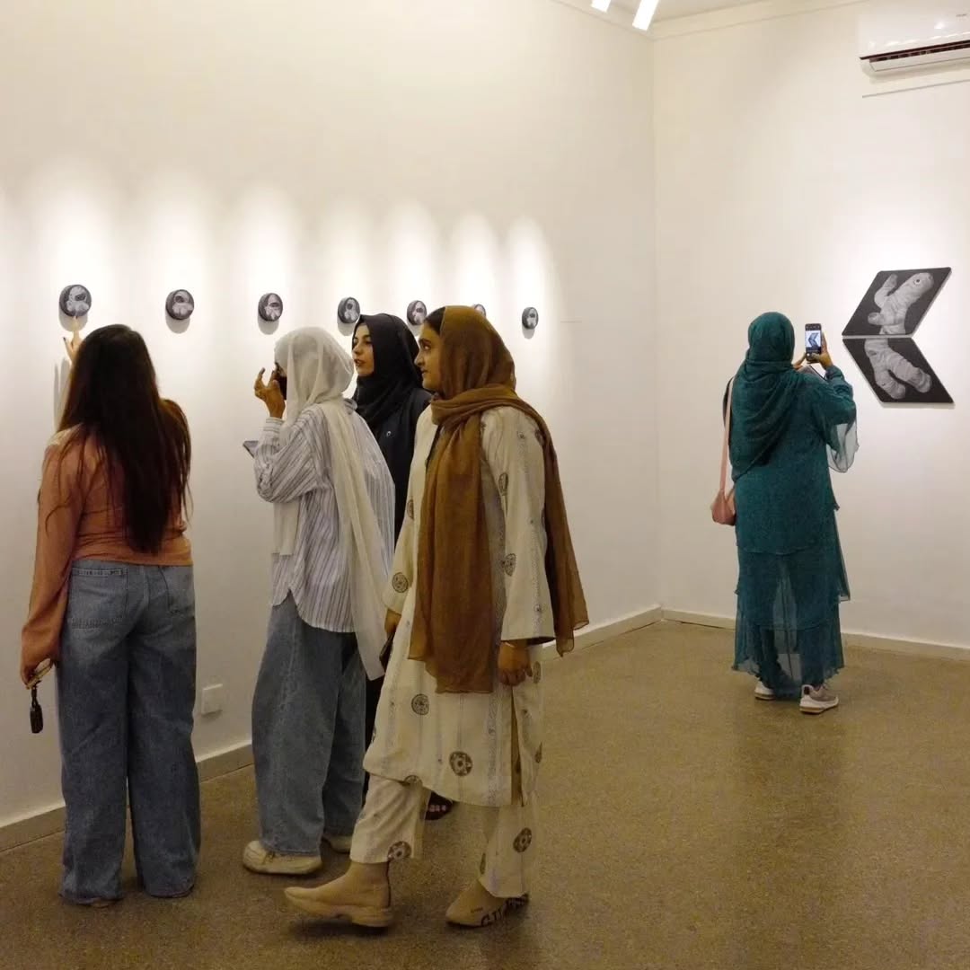 The opening of Adeel uz Zafar’s solo exhibition , Overrated Underrated at Canvas Gallery. — image 5