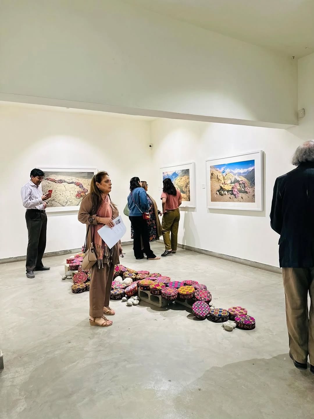 Rooted in Pakistan and shaped by distant terrains, Ahmad’s work inhabits the spaces between belonging and displacement. — image 6