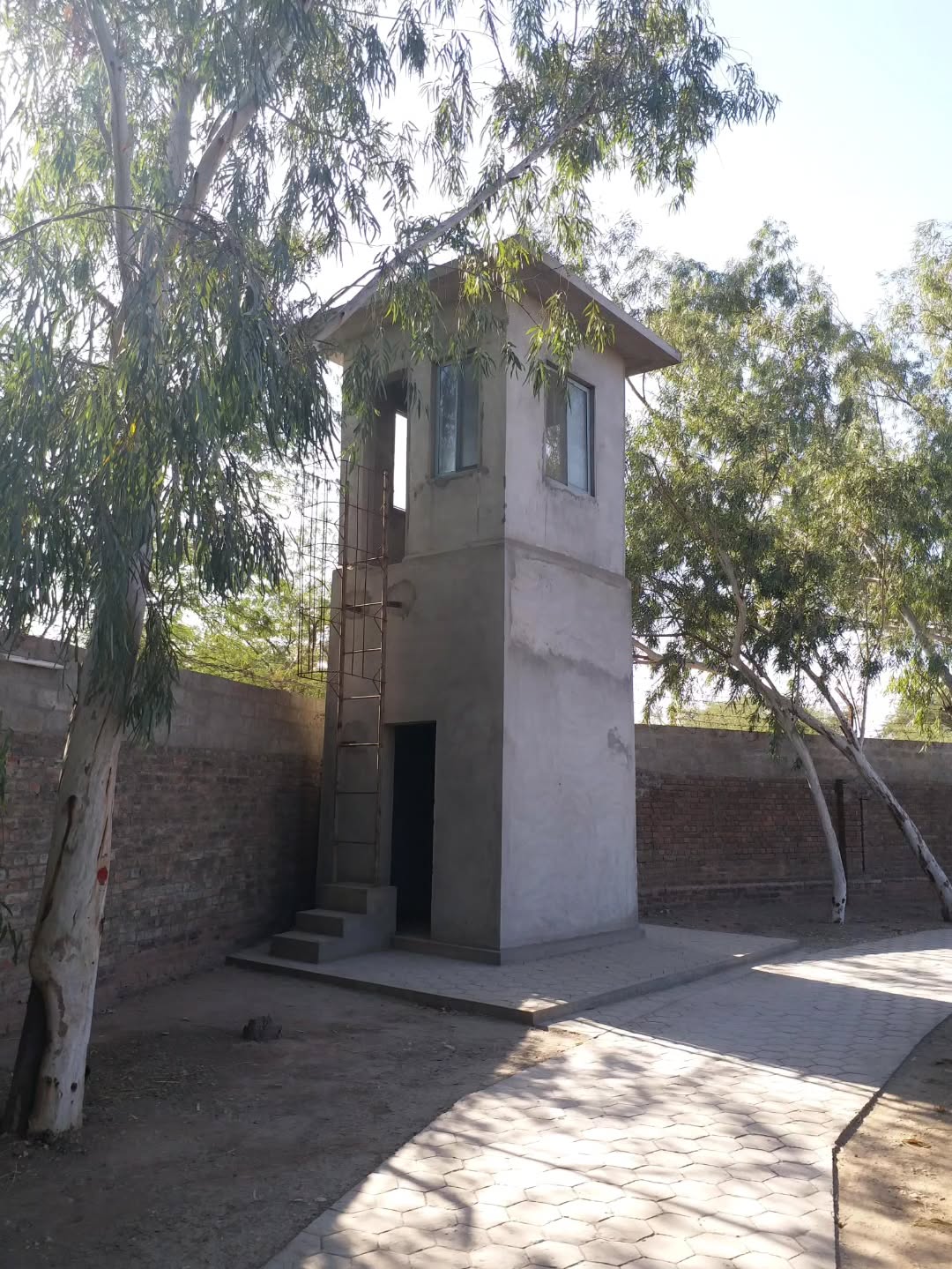 “The Other Storey” (2018) is a site-specific installation created during the Pioneer Cement Residency, facilitated by... — image 2. Images [1-4]: painted watchtower