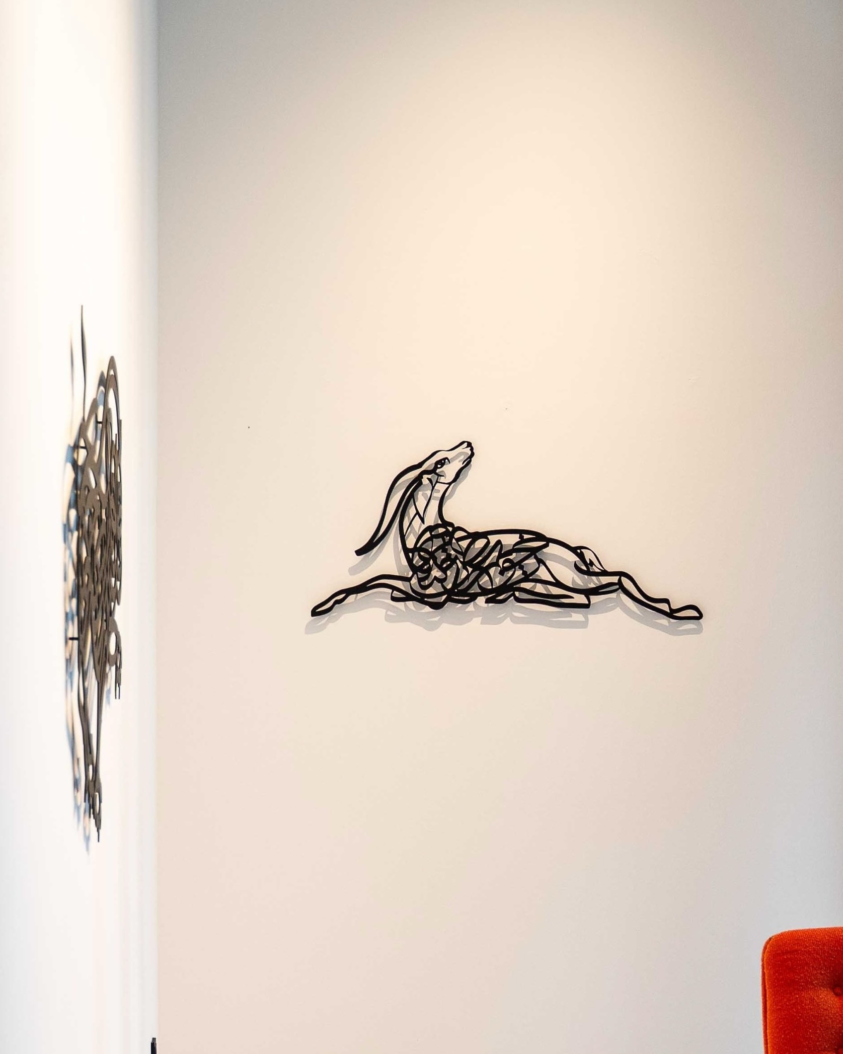 A Quiet Wildness has opened at Daniel Und Die Kunst, presenting a new body of work by Pakistani artist Muzzumil Ruheel. — image 3. Photos: @oliverreetz